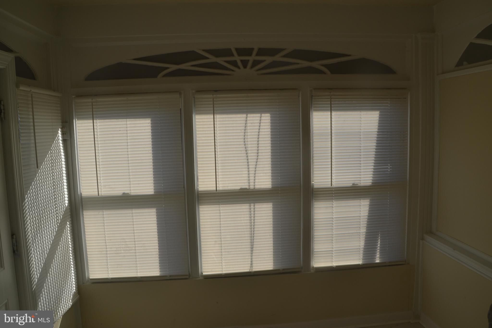 7229 Clinton Road Upper Darby, PA 19082 - Photo 6 of 40