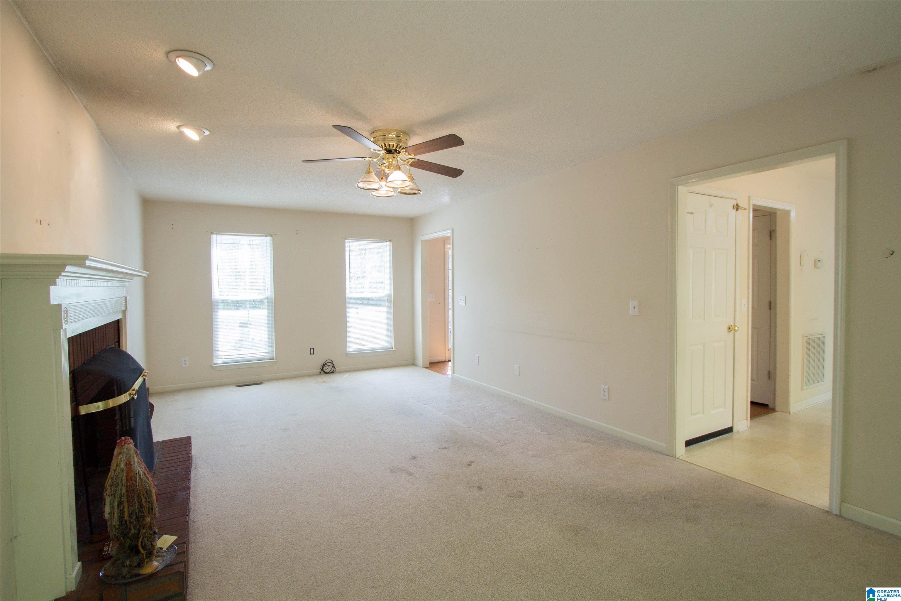1271 Mission Hills Road Alabaster, AL 35007 - Photo 6 of 58
