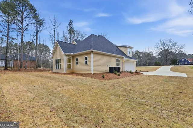 $630,000 | 370 Harbour Shores Drive, Jackson, GA 30233