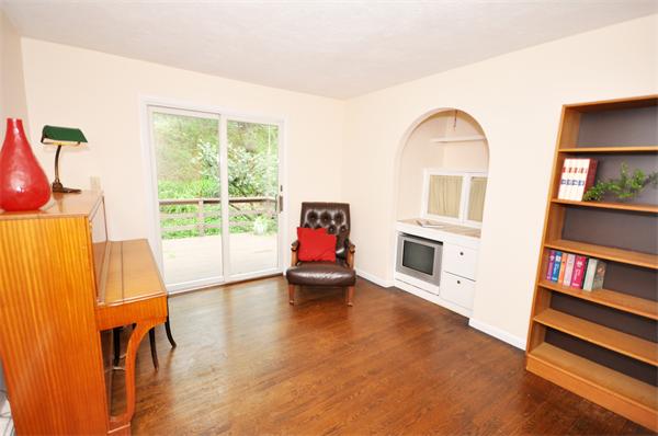 280 Silver Hill Road Concord, MA 01742 - Photo 8 of 21 Gallery Image 8