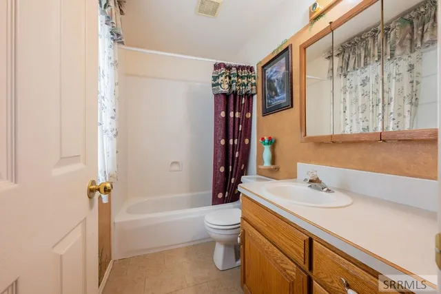 $440,000 | 3850 East 12 North, Rigby, ID 83442