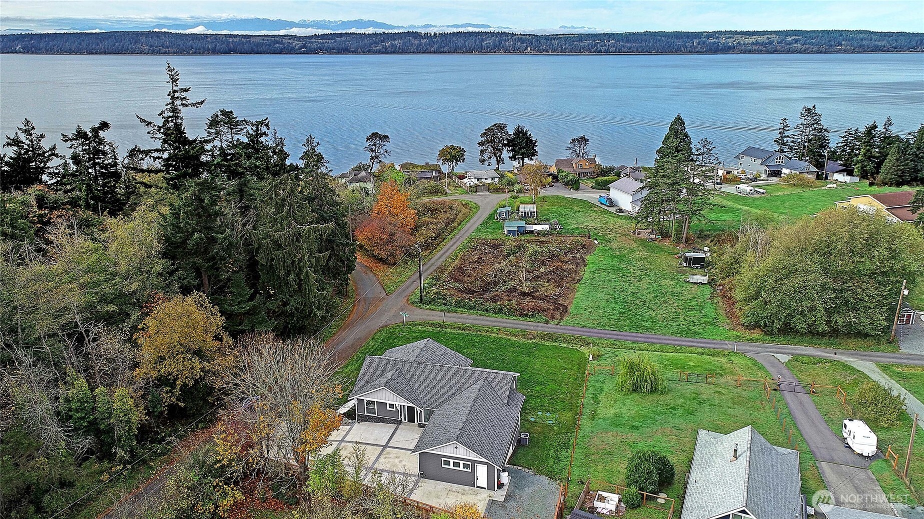 822 Serene View Road Camano Island, WA 98282 - Photo 29 of 36 Gallery Image 29