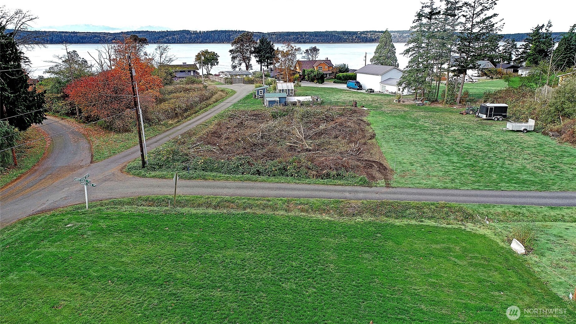 822 Serene View Road Camano Island, WA 98282 - Photo 30 of 36 Gallery Image 30