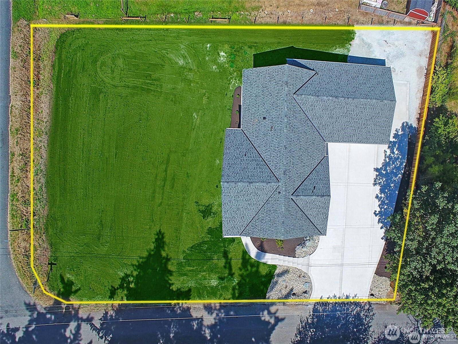 822 Serene View Road Camano Island, WA 98282 - Photo 35 of 36 Gallery Image 35