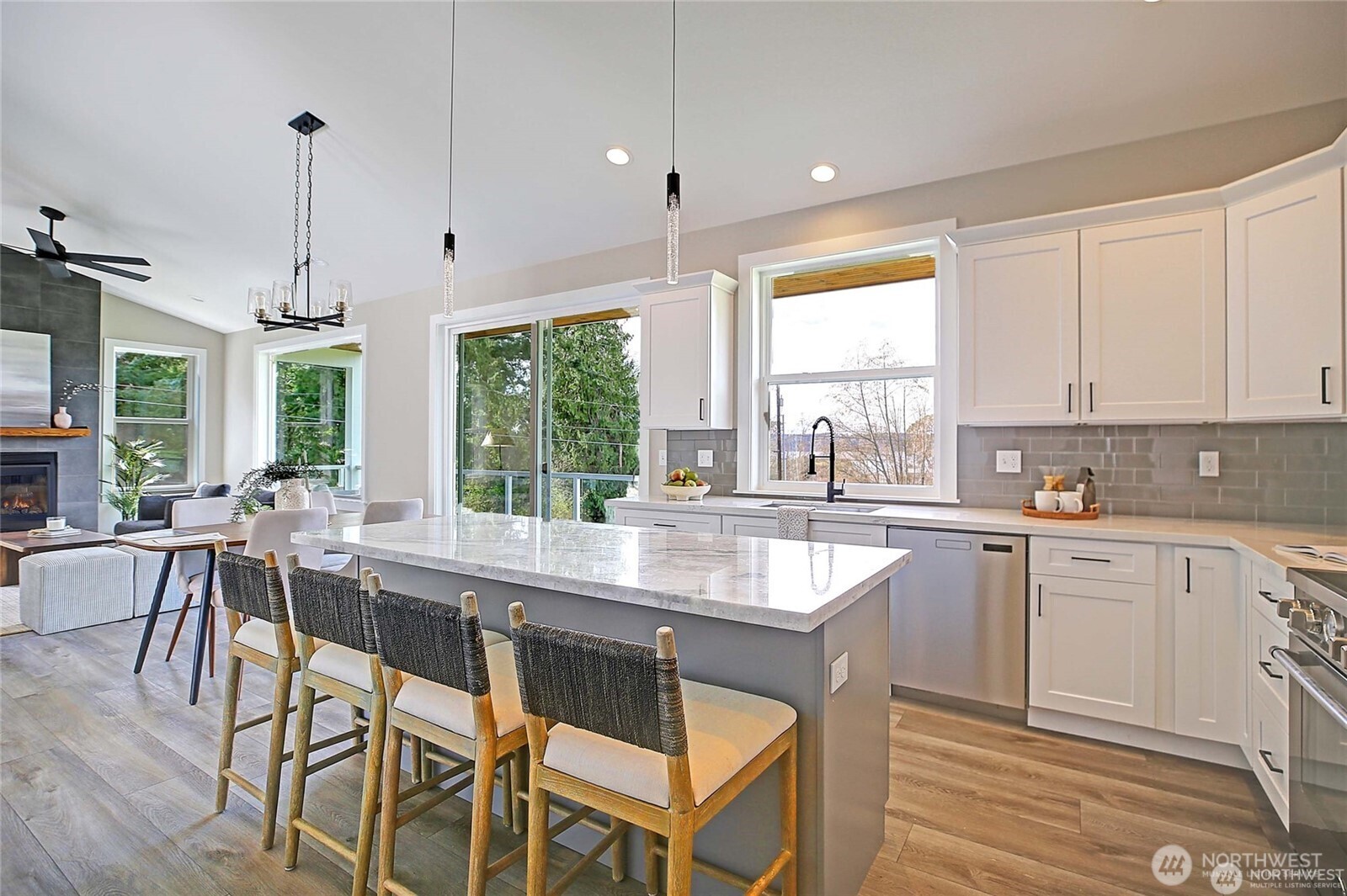 822 Serene View Road Camano Island, WA 98282 - Photo 9 of 36 Gallery Image 9