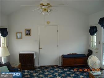 1252 Chew Road Waterford Works, NJ 08089 - Photo 8 of 12 Family Room