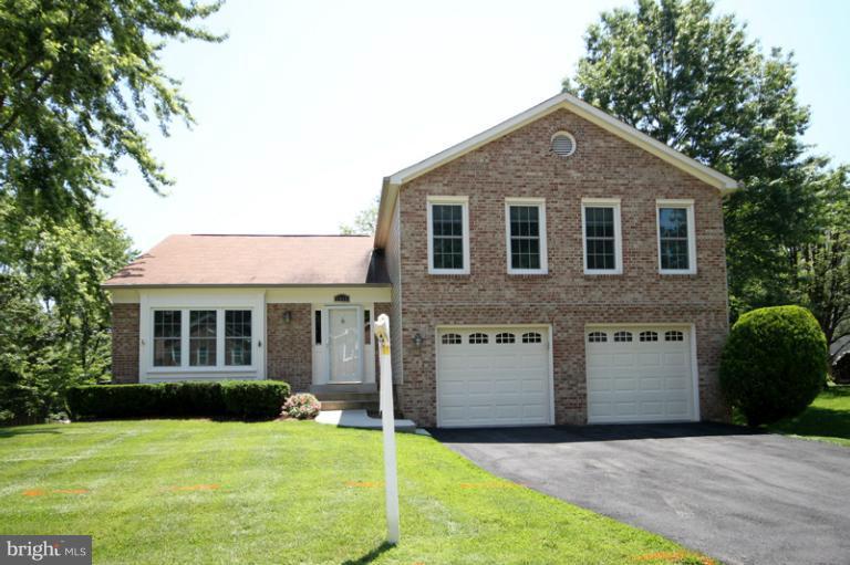 8819 Shadowlake Way Springfield, VA 22153 - Photo 29 of 29 Exterior (Front)
