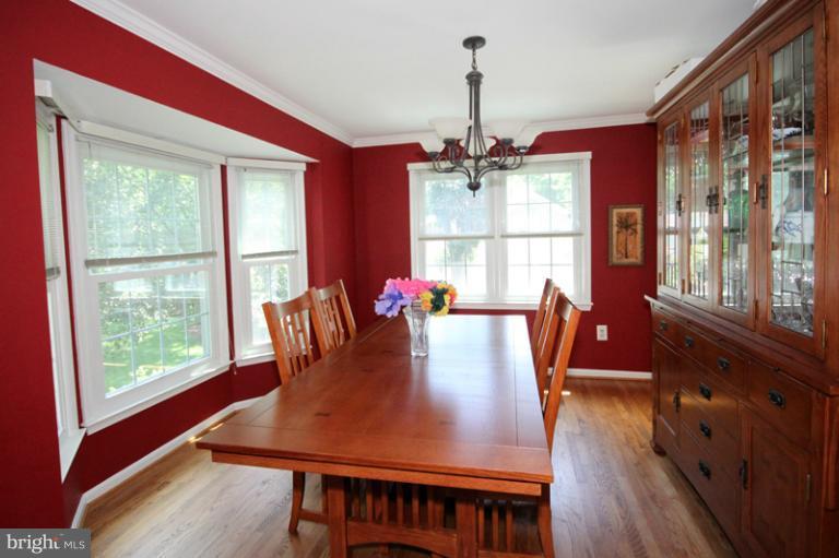 8819 Shadowlake Way Springfield, VA 22153 - Photo 5 of 29 Dining Room