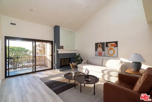 $4,250 | 8515 Falmouth Avenue, Unit 422, Playa del Rey, CA 90293
