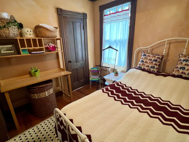 $2,400 | 39 Pearl Street, Unit 1, Groton, CT 06355