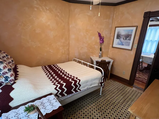 $2,400 | 39 Pearl Street, Unit 1, Groton, CT 06355