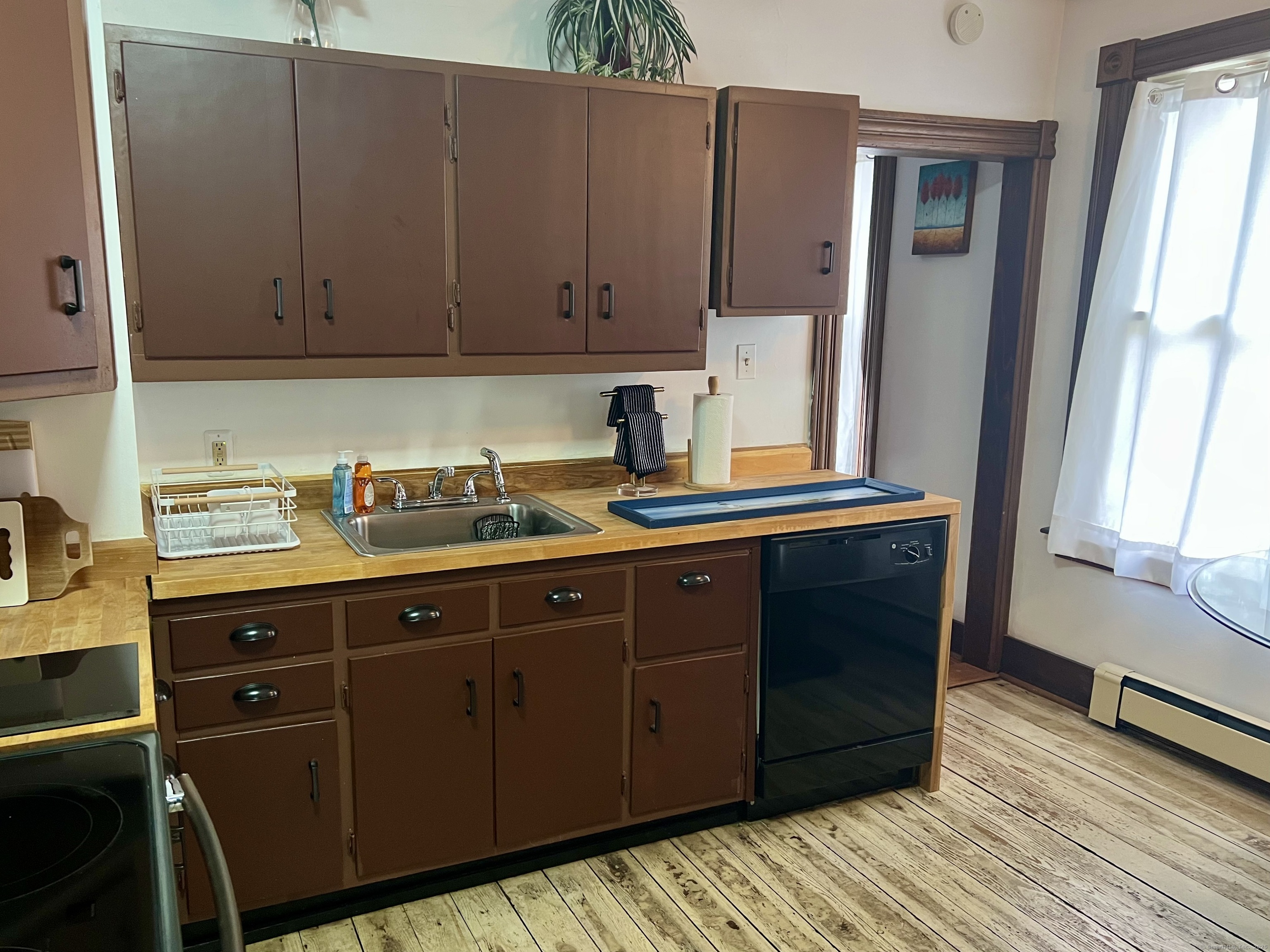 39 Pearl Street, Unit 1 Groton, CT 06355 - Photo 10 of 24