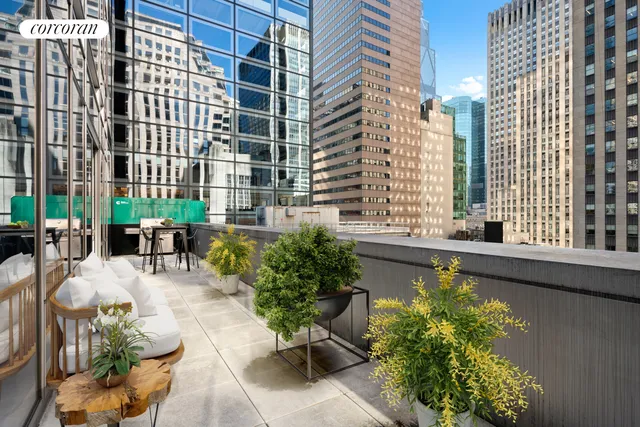 $12,250,000 | 20 West 53rd Street, Unit 18A | Midtown Central