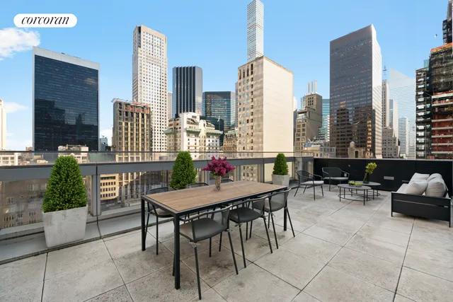 $12,250,000 | 20 West 53rd Street, Unit 18A | Midtown Central