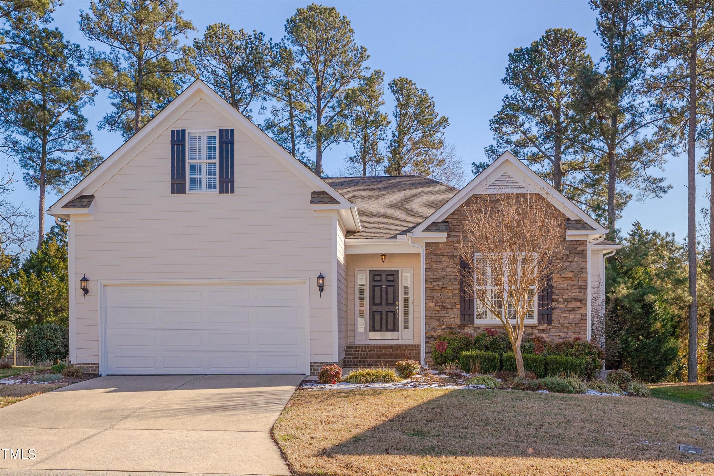 01-1024 Bellenden -1