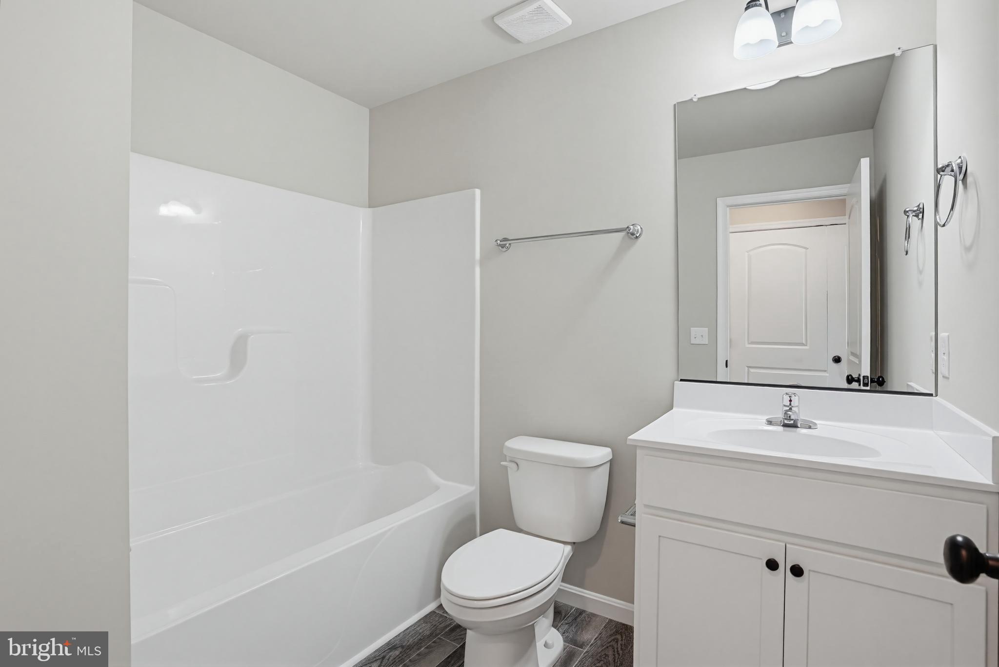 106 Rubaker Way, Unit 156 Dover, DE 19901 - Photo 17 of 31 Hall Bath