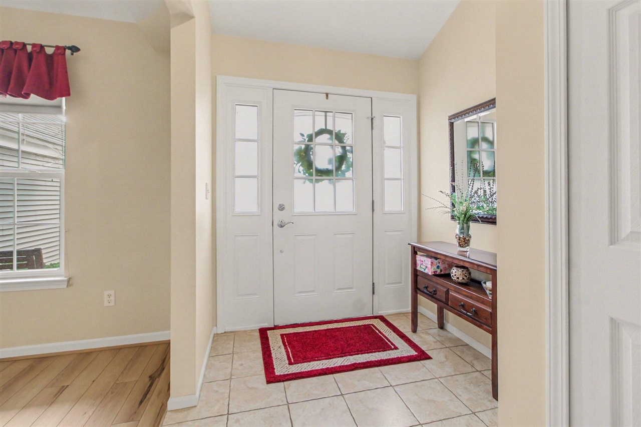 407 Edward J Street Clinton, MI 49236 - Photo 4 of 28