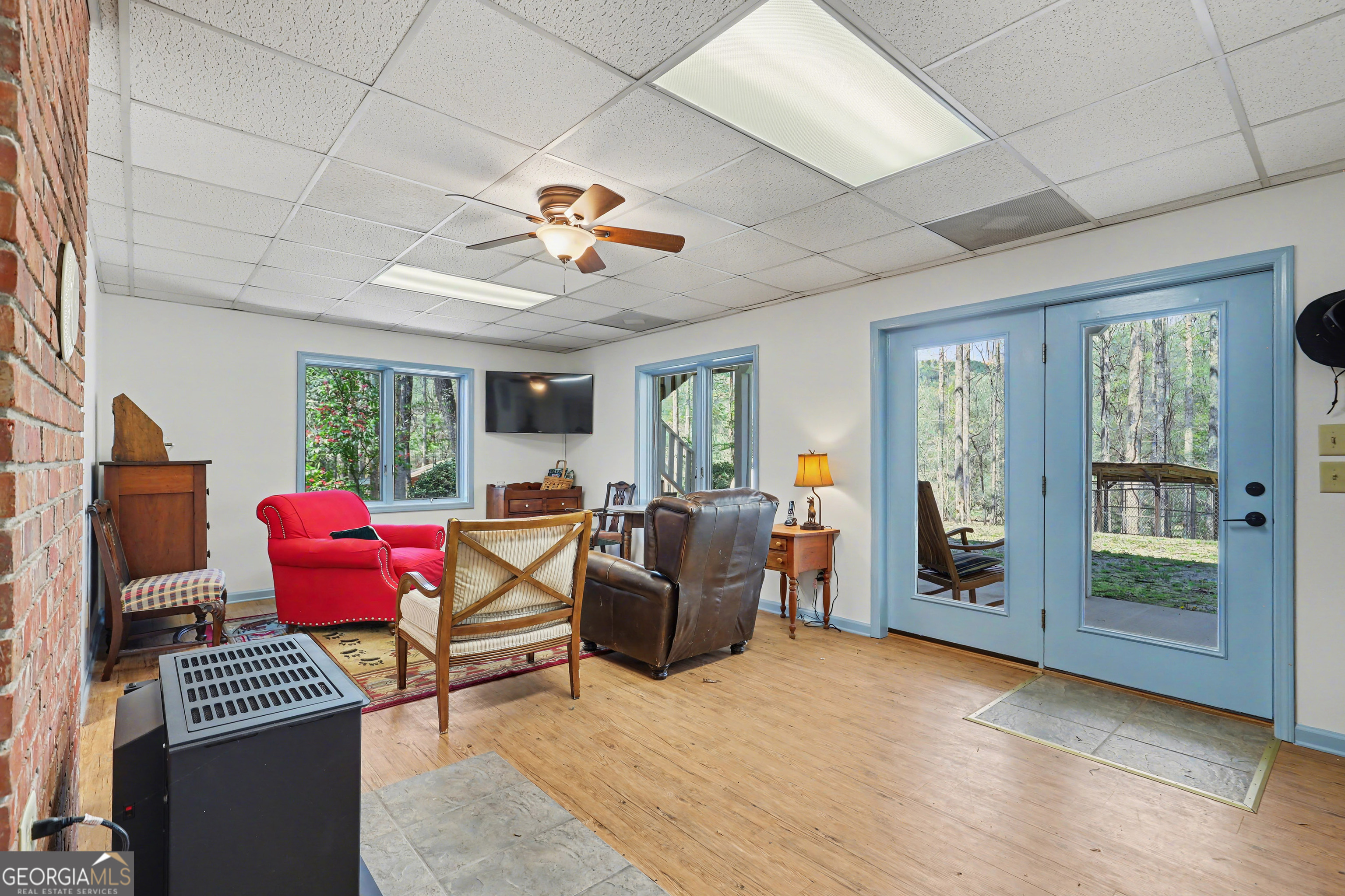 1067-o V Ov Justus Road Rabun Gap, GA 30568 - Photo 48 of 73 a living room with furniture and a window