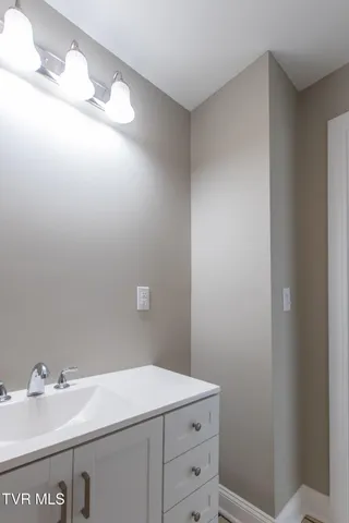 $499,000 | 2412-14 Bradley Street, Bristol, VA 24201