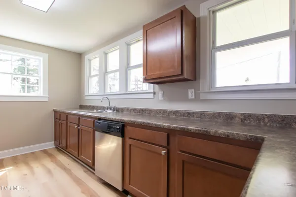 $498,000 | 2412-14 Bradley Street, Bristol, VA 24201