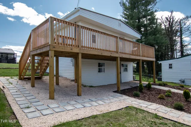 $499,000 | 2412-14 Bradley Street, Bristol, VA 24201