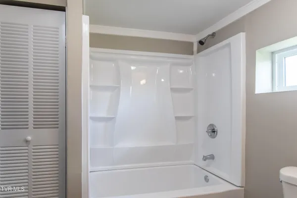 $498,000 | 2412-14 Bradley Street, Bristol, VA 24201