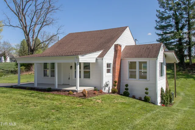 $499,000 | 2412-14 Bradley Street, Bristol, VA 24201