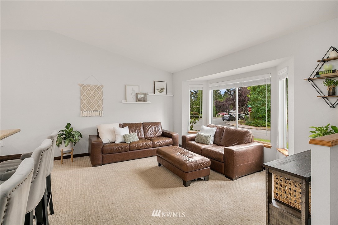 19727 6th Drive Southeast Bothell, WA 98012 - Photo 3 of 19 Gallery Image 3