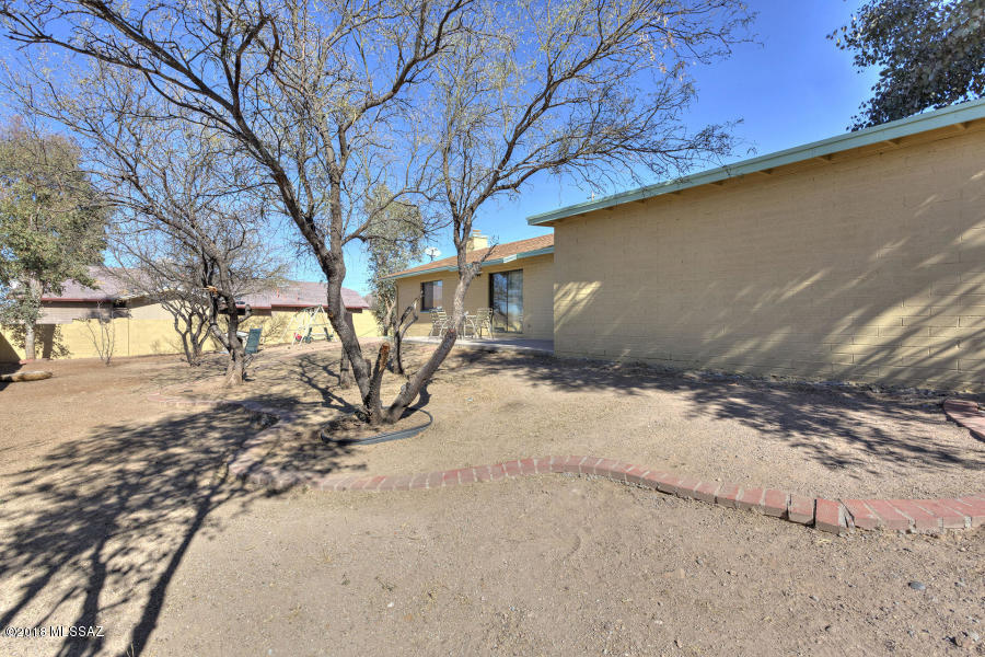 1088 Tia Court Rio Rico, AZ 85648 - Photo 21 of 25