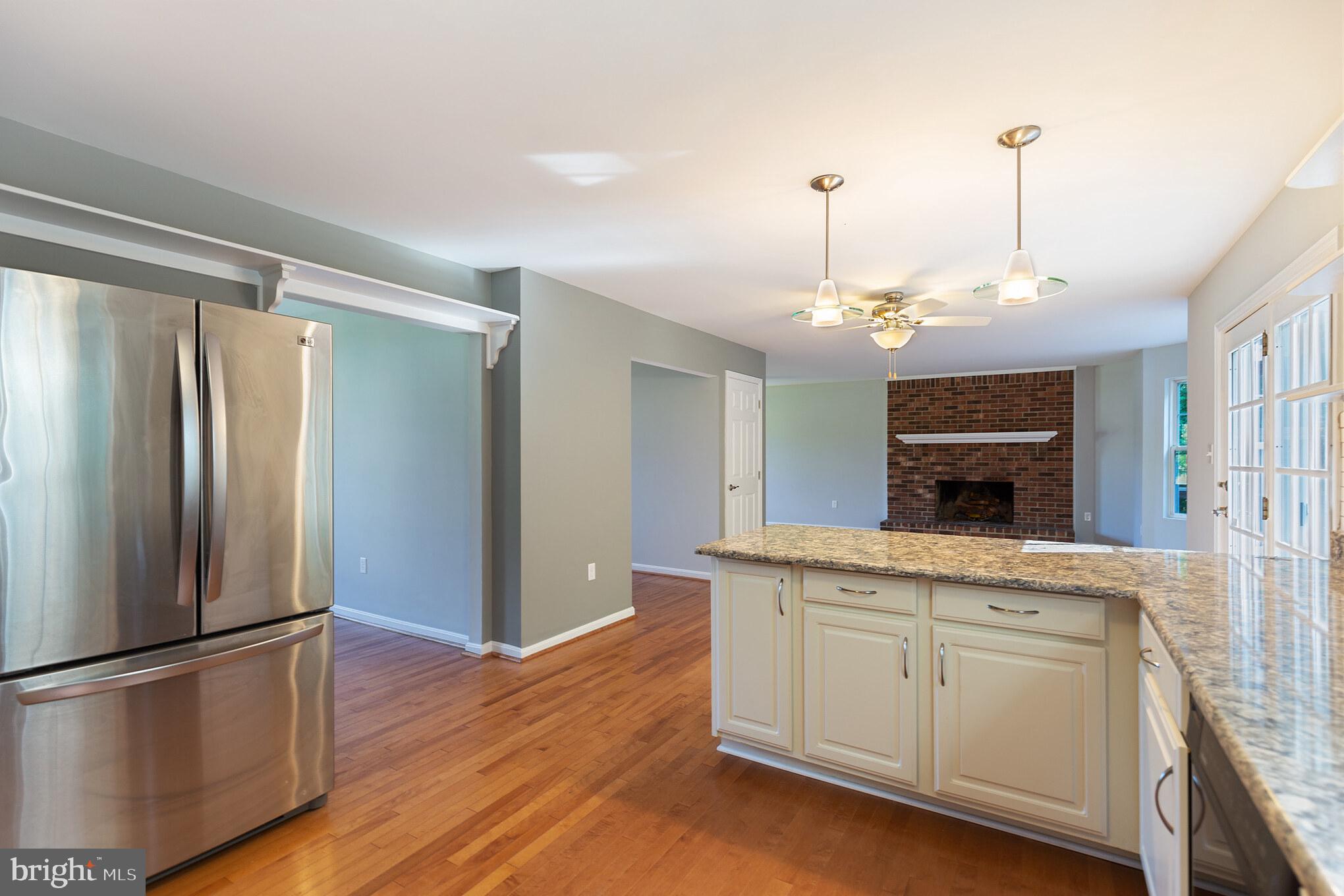 8140 Simpson Farm Road Owings, MD 20736 - Photo 15 of 31 Large 3-door refrigerator