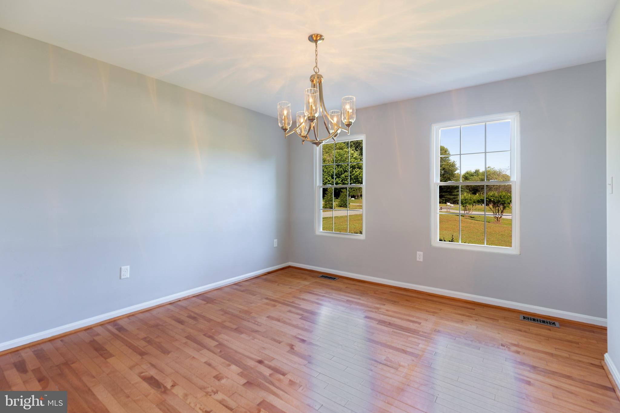 8140 Simpson Farm Road Owings, MD 20736 - Photo 2 of 31 Dining room