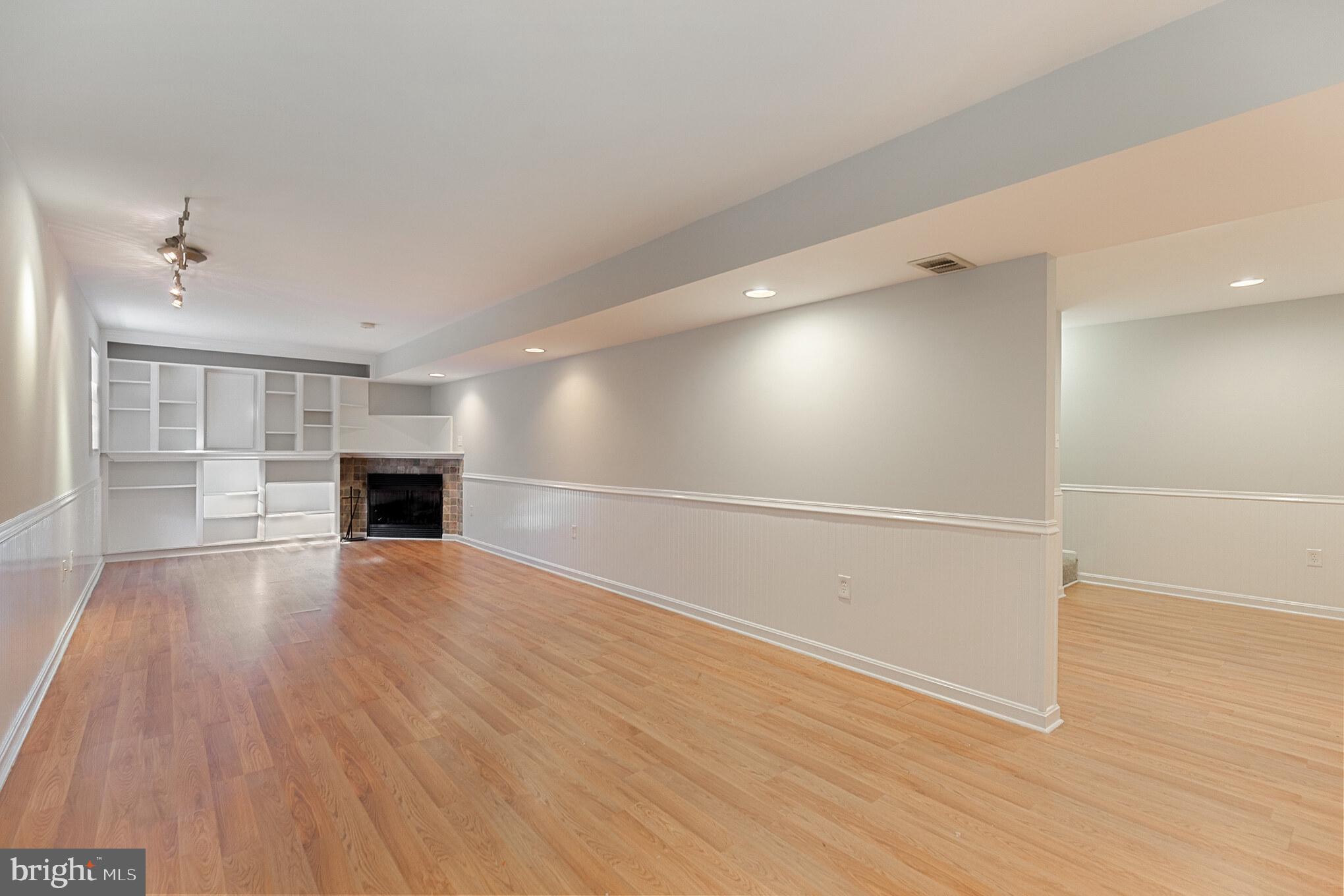 8140 Simpson Farm Road Owings, MD 20736 - Photo 28 of 31 FR includes gas FP and more built-ins!