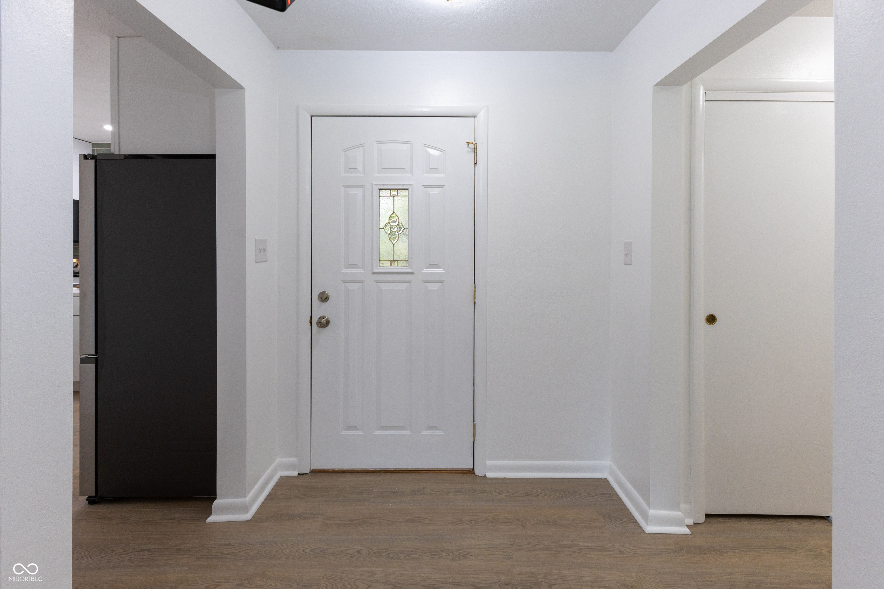 4225 Springwood Trail Indianapolis, IN 46228 - Photo 3 of 27