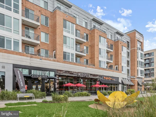 $420,000 | 10822 Warfield Place, Unit 102, Columbia, MD 21044
