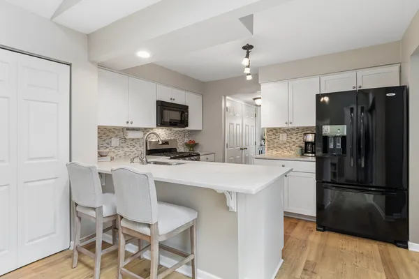$475,000 | 1204 Hobson Oaks Court, Unit 1204, Naperville, IL 60540