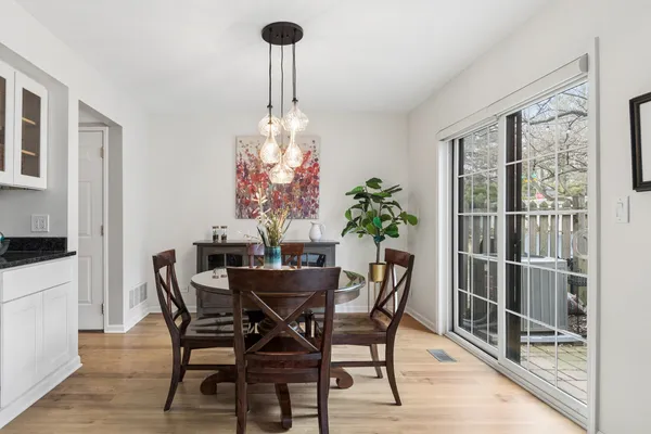 $475,000 | 1204 Hobson Oaks Court, Unit 1204, Naperville, IL 60540