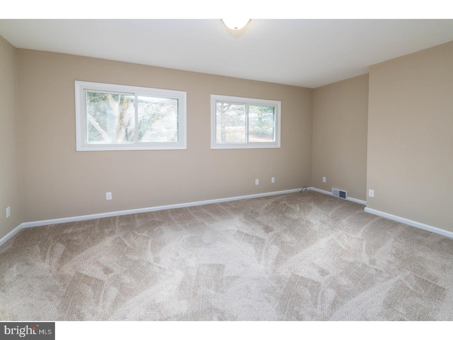 20 Club Lane Reading, PA 19607 - Photo 11 of 21 Gallery Image 11