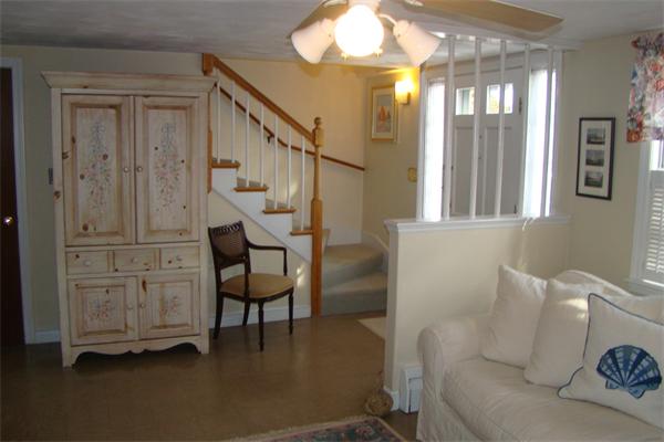 20 Gregory Road Wakefield, MA 01880 - Photo 4 of 21