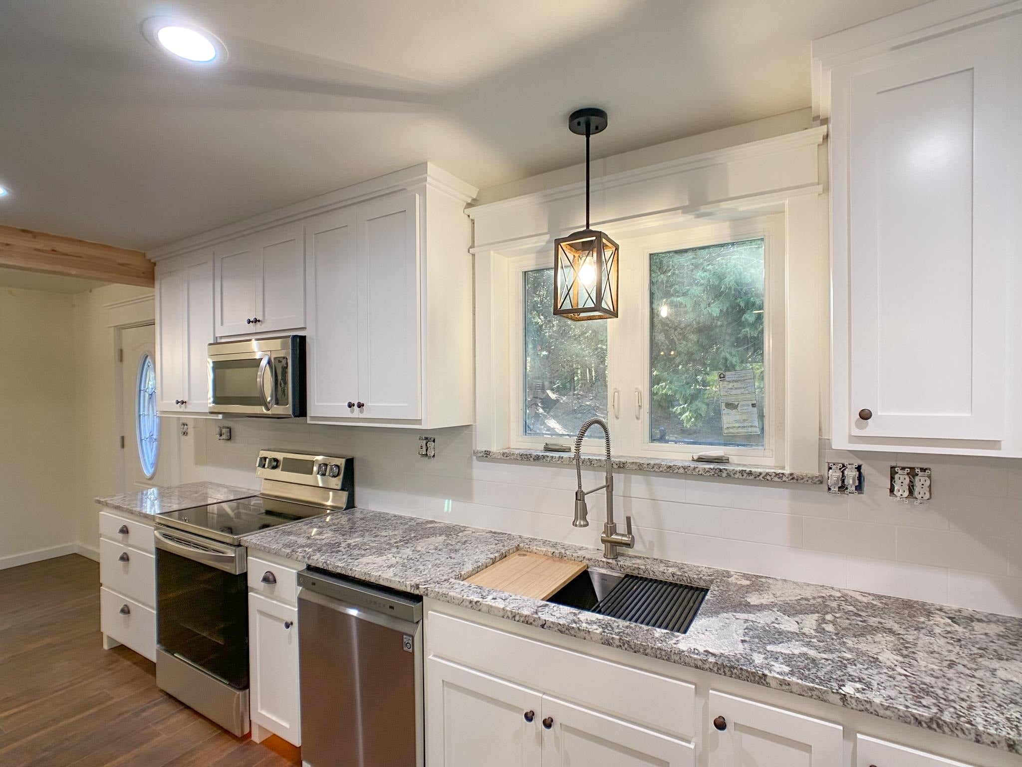 1635 Deetz Road Mount Shasta, CA 96067 - Photo 4 of 24 Gallery Image 4