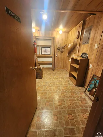 $229,000 | 1439 Applegate Court, Lawrence, KS 66049