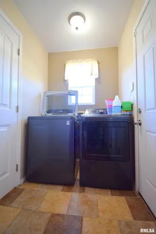 $255,000 | 10341 Puckett Lane, Mount Vernon, IL 62864