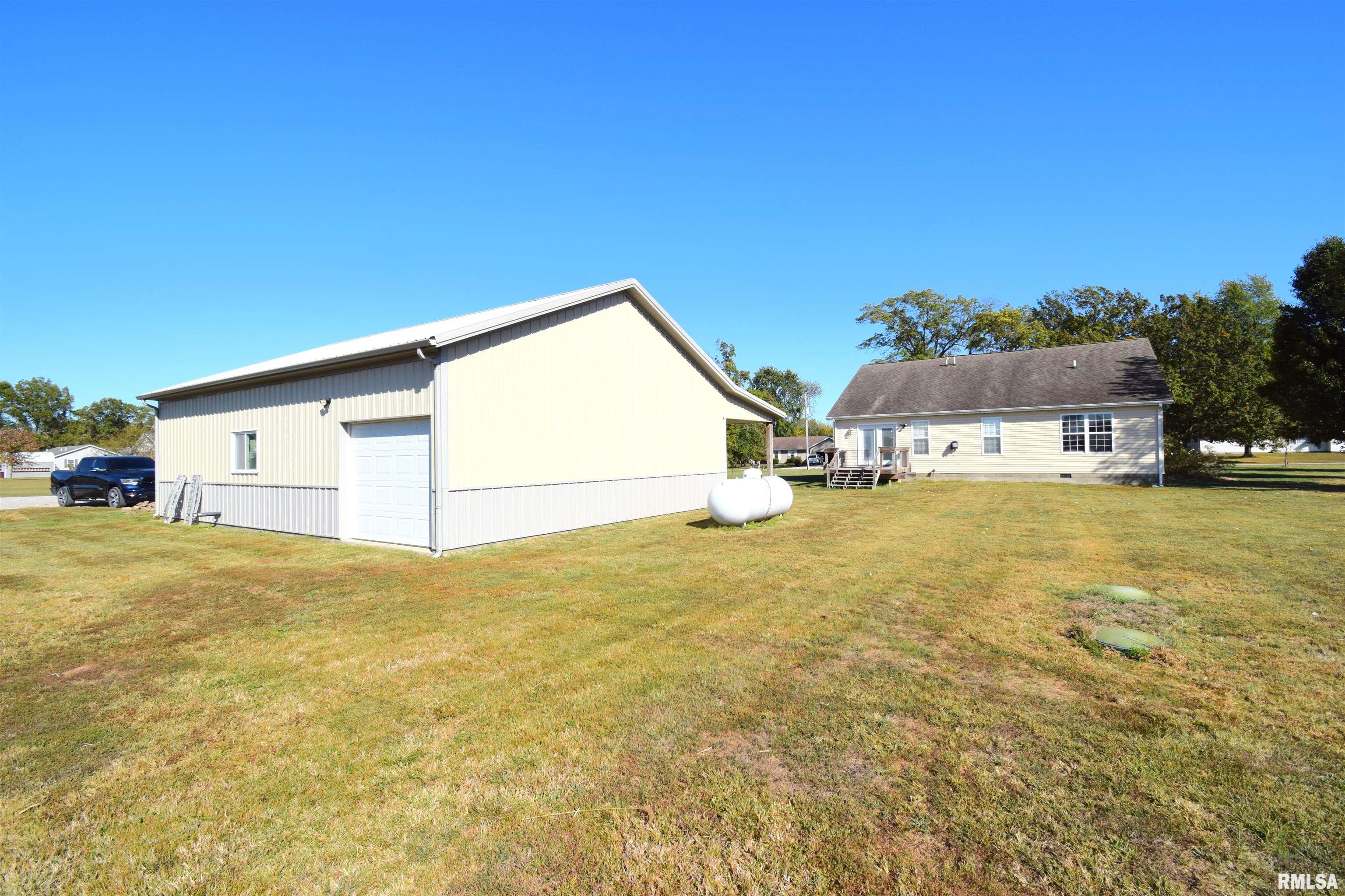 10341 Puckett Lane Mount Vernon, IL 62864 - Photo 9 of 23