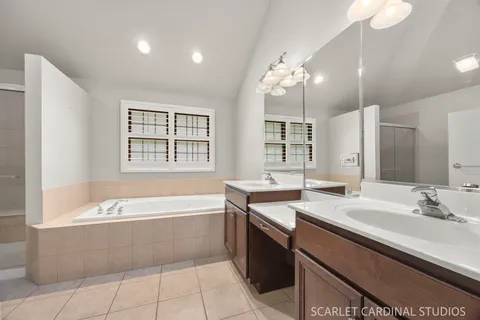 $570,000 | 609 Spruce Court, Oswego, IL 60543