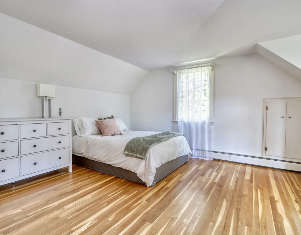 34 Round Hill Road Lincoln, MA 01773 - Photo 22 of 37 Gallery Image 22