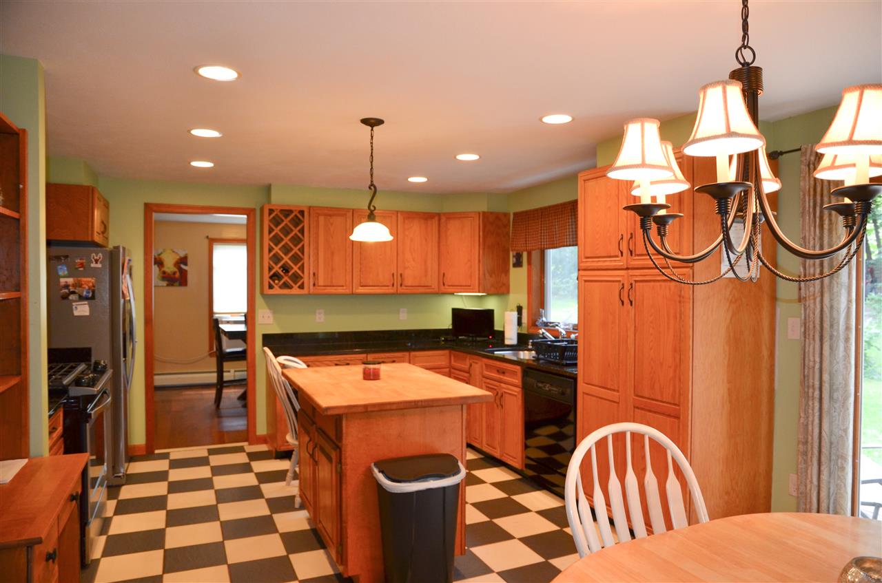 233 Danville Road Fremont, NH 03044 - Photo 14 of 32