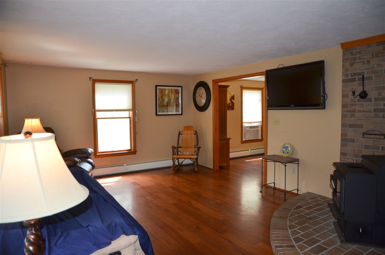 233 Danville Road Fremont, NH 03044 - Photo 8 of 32