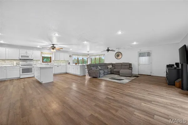 $425,000 | 16645 State Hwy KK, Sedgewickville, MO 63781