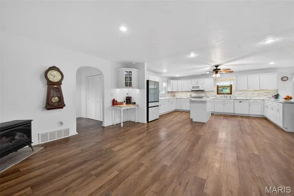 $425,000 | 16645 State Hwy KK, Sedgewickville, MO 63781