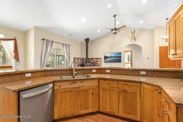 $1,100,000 | 4308 Rosemont Drive, Athol, ID 83801