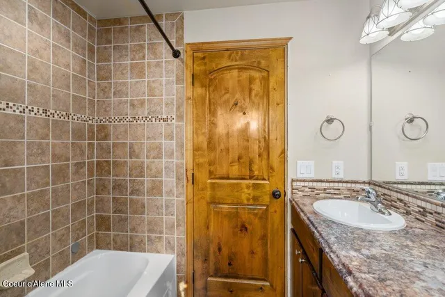 $1,100,000 | 4308 Rosemont Drive, Athol, ID 83801